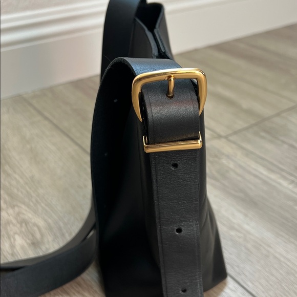 Madewell Essential Mini Bucket Tote - Picture 5 of 6